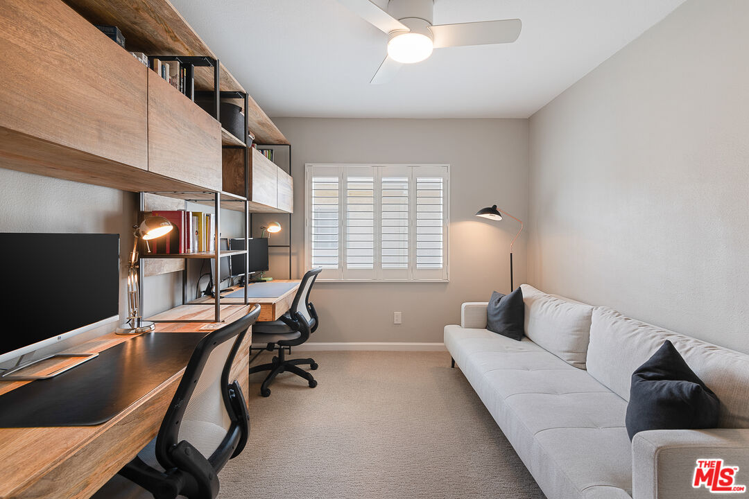 13214 Fiji Way, Unit P Marina del Rey, CA 90292 - Photo 31 of 41 a view of a livingroom with workspace and a couch