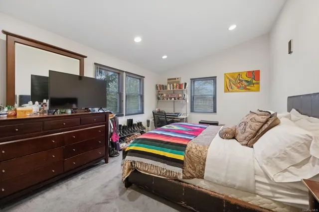 $1,124,999 | 32 Harvard Avenue, Hewlett, NY 11557