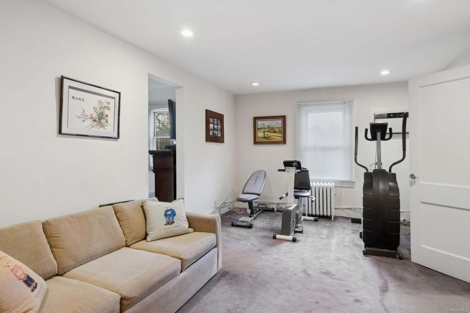 32 Harvard Avenue Hewlett, NY 11557 - Photo 25 of 42 Exercise area with carpet in Master bedroom