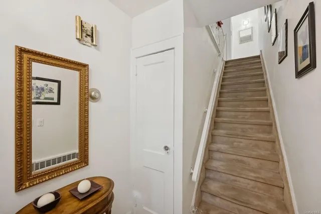 $1,124,999 | 32 Harvard Avenue, Hewlett, NY 11557