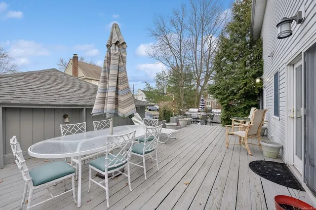 $1,124,999 | 32 Harvard Avenue, Hewlett, NY 11557