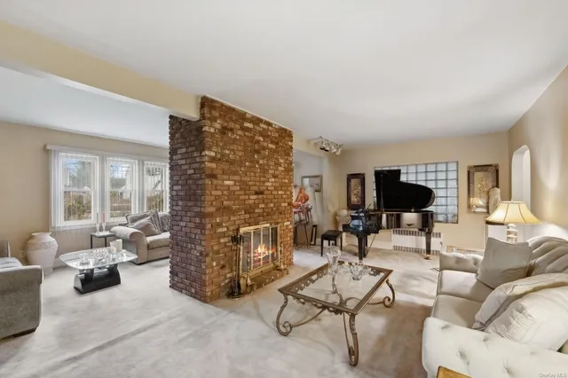 $1,124,999 | 32 Harvard Avenue, Hewlett, NY 11557