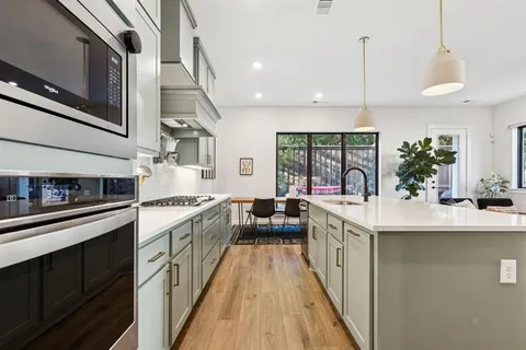 $516,500 | 2291 Rook Drive, Dallas, TX 75211