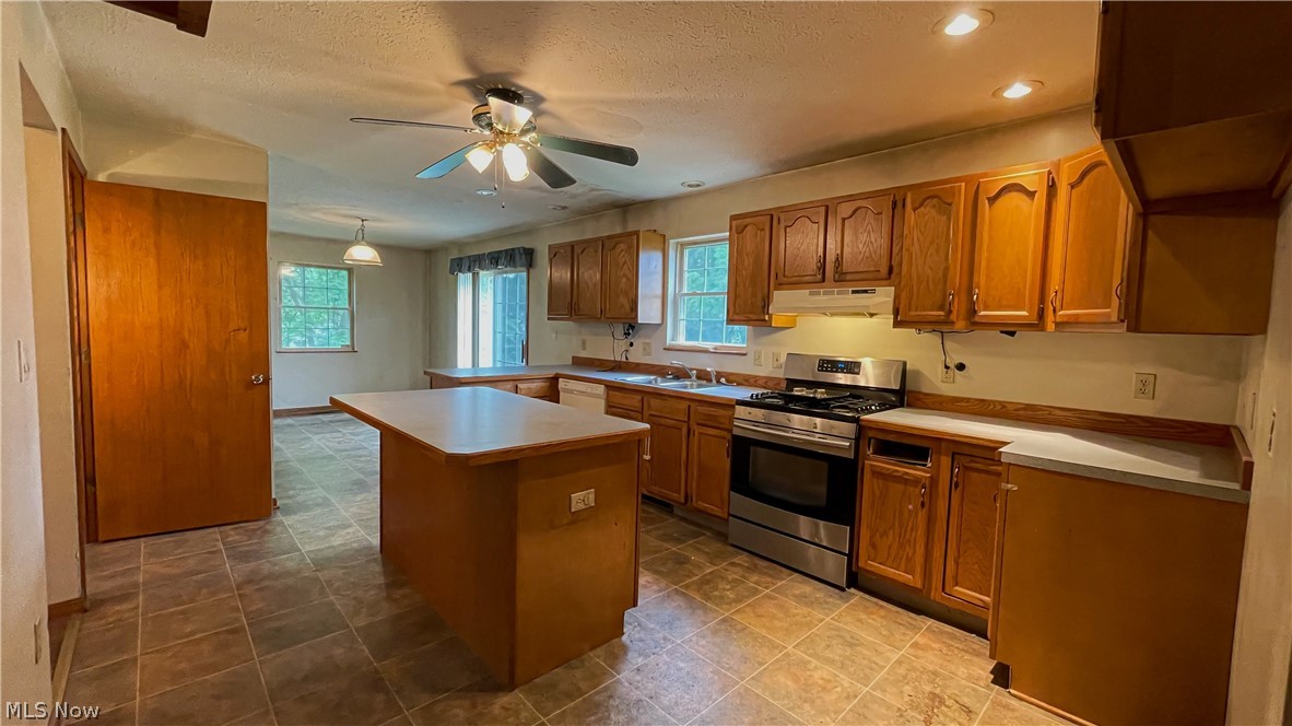 2736 Pressler Road Akron, OH 44312 - Photo 5 of 17