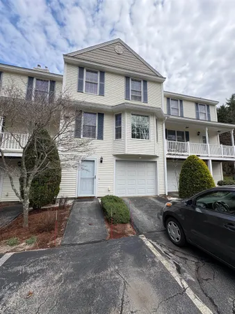 $380,000 | 19 Mulberry Lane, Amherst, NH 03031