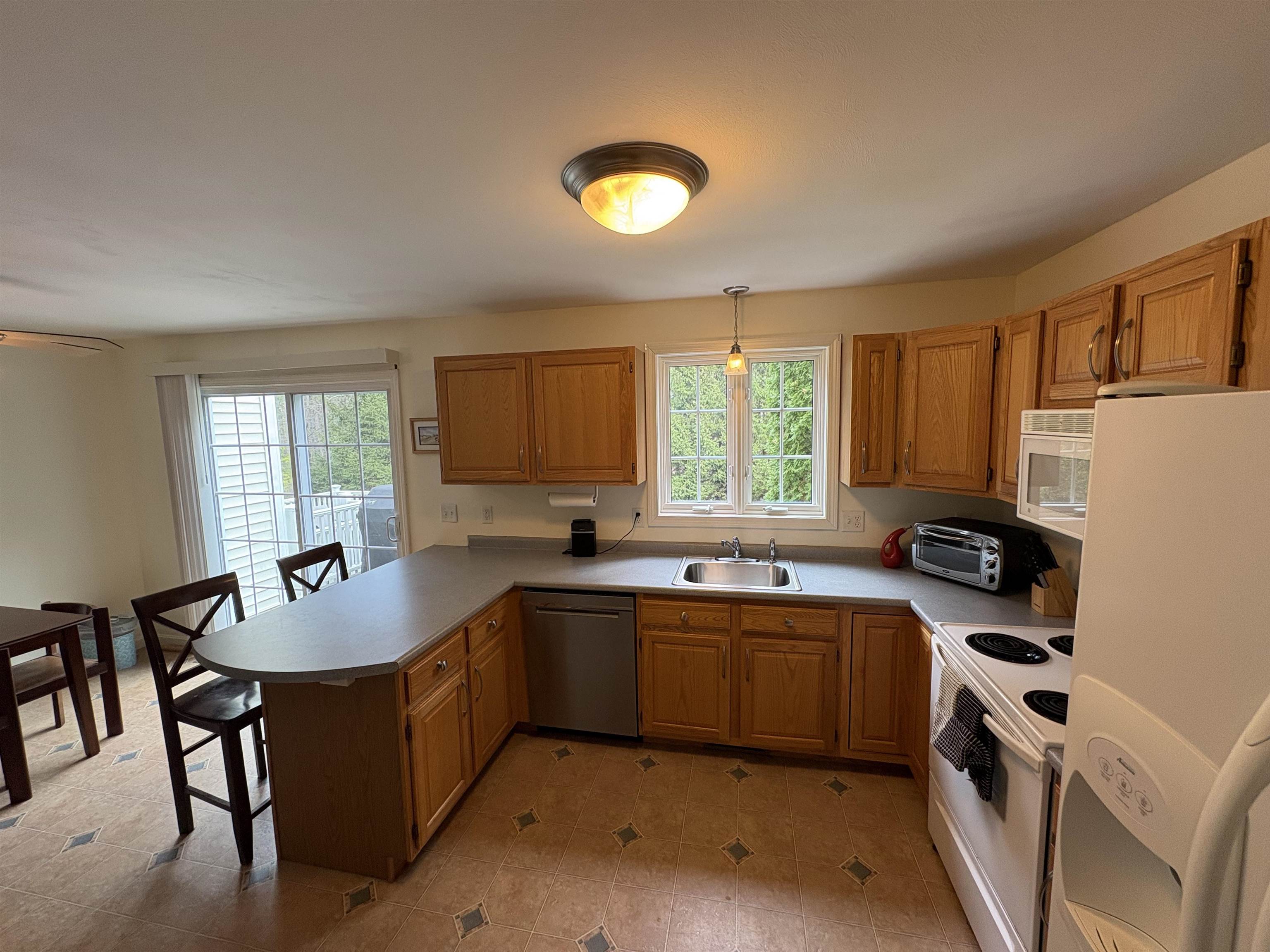 19 Mulberry Lane Amherst, NH 03031 - Photo 14 of 41