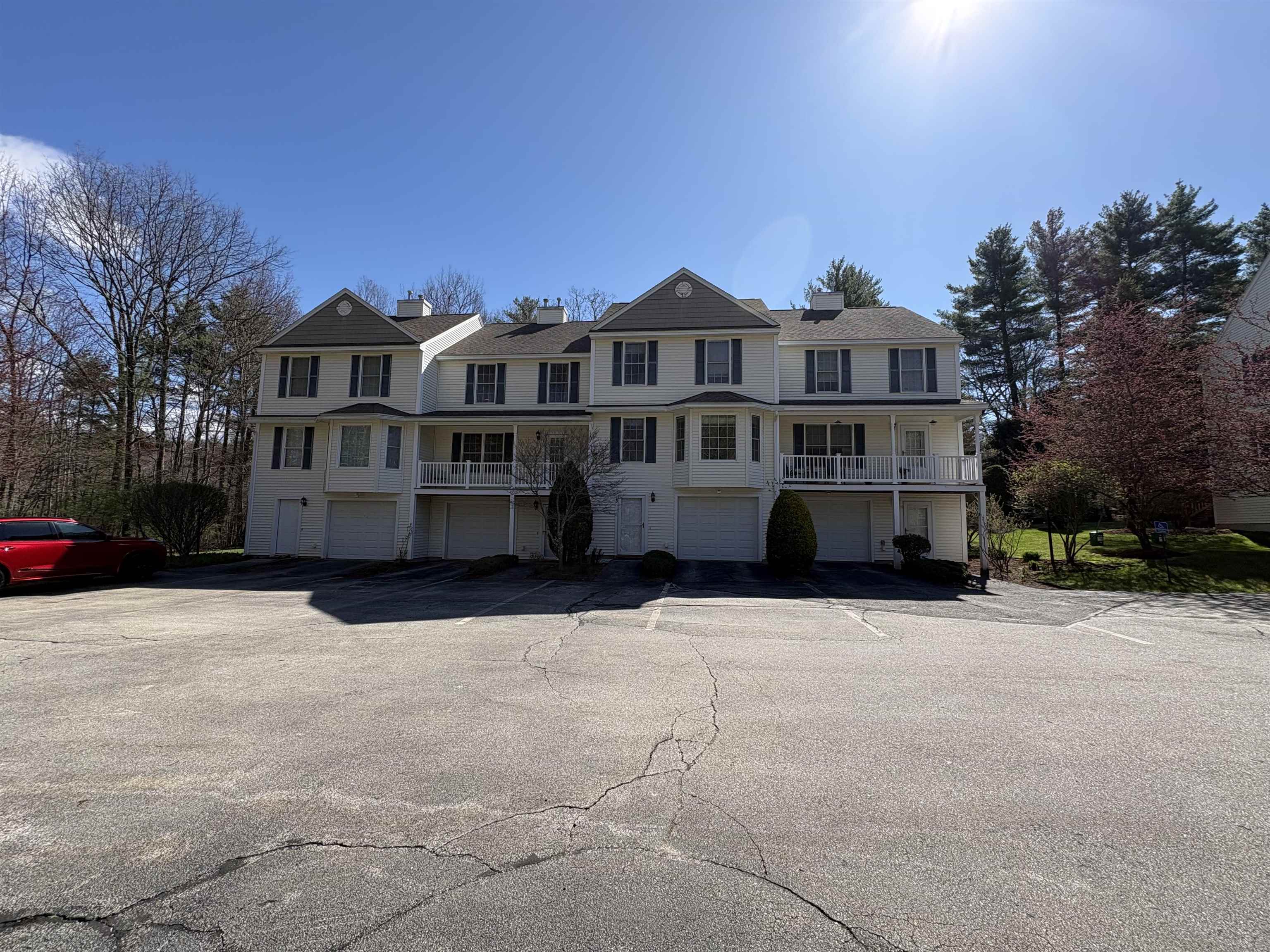 19 Mulberry Lane Amherst, NH 03031 - Photo 2 of 41