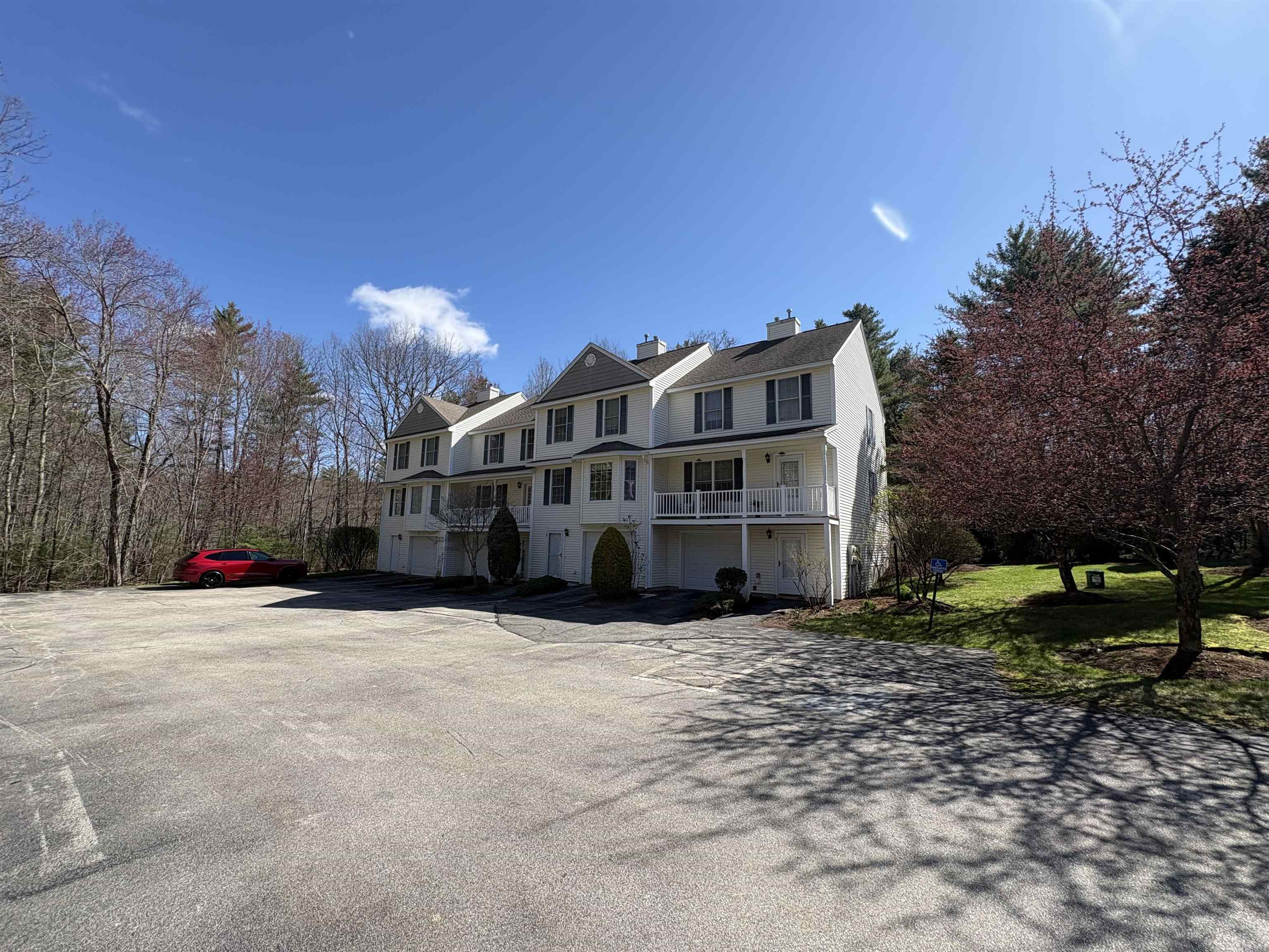 19 Mulberry Lane Amherst, NH 03031 - Photo 5 of 41