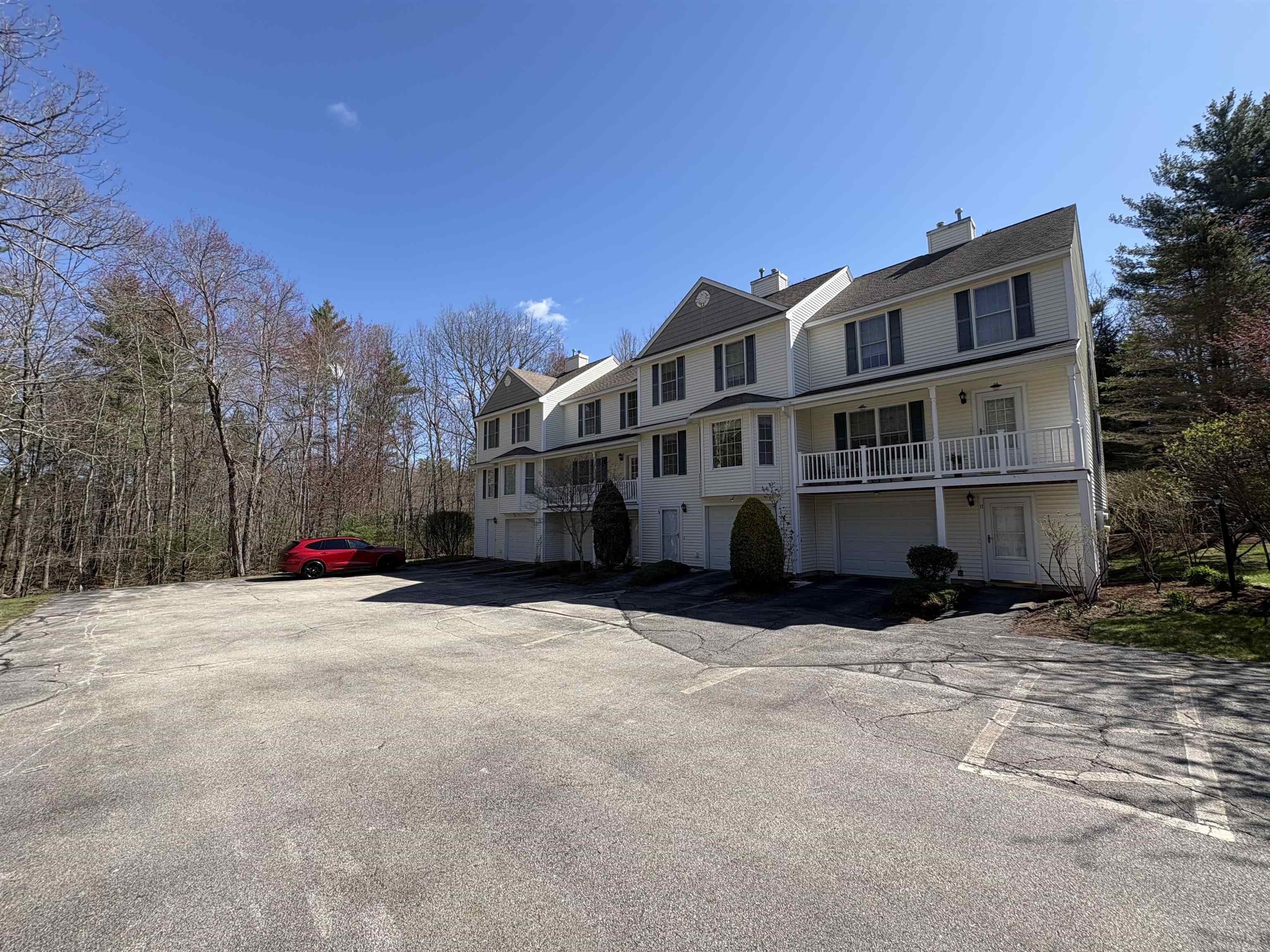 19 Mulberry Lane Amherst, NH 03031 - Photo 7 of 41