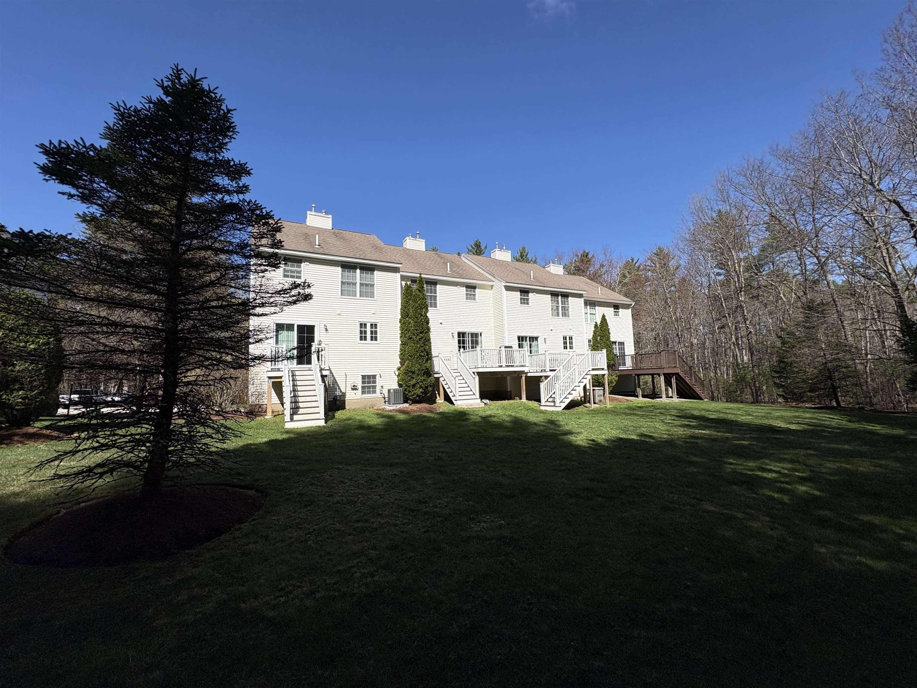 19 Mulberry Lane Amherst, NH 03031 - Photo 9 of 41