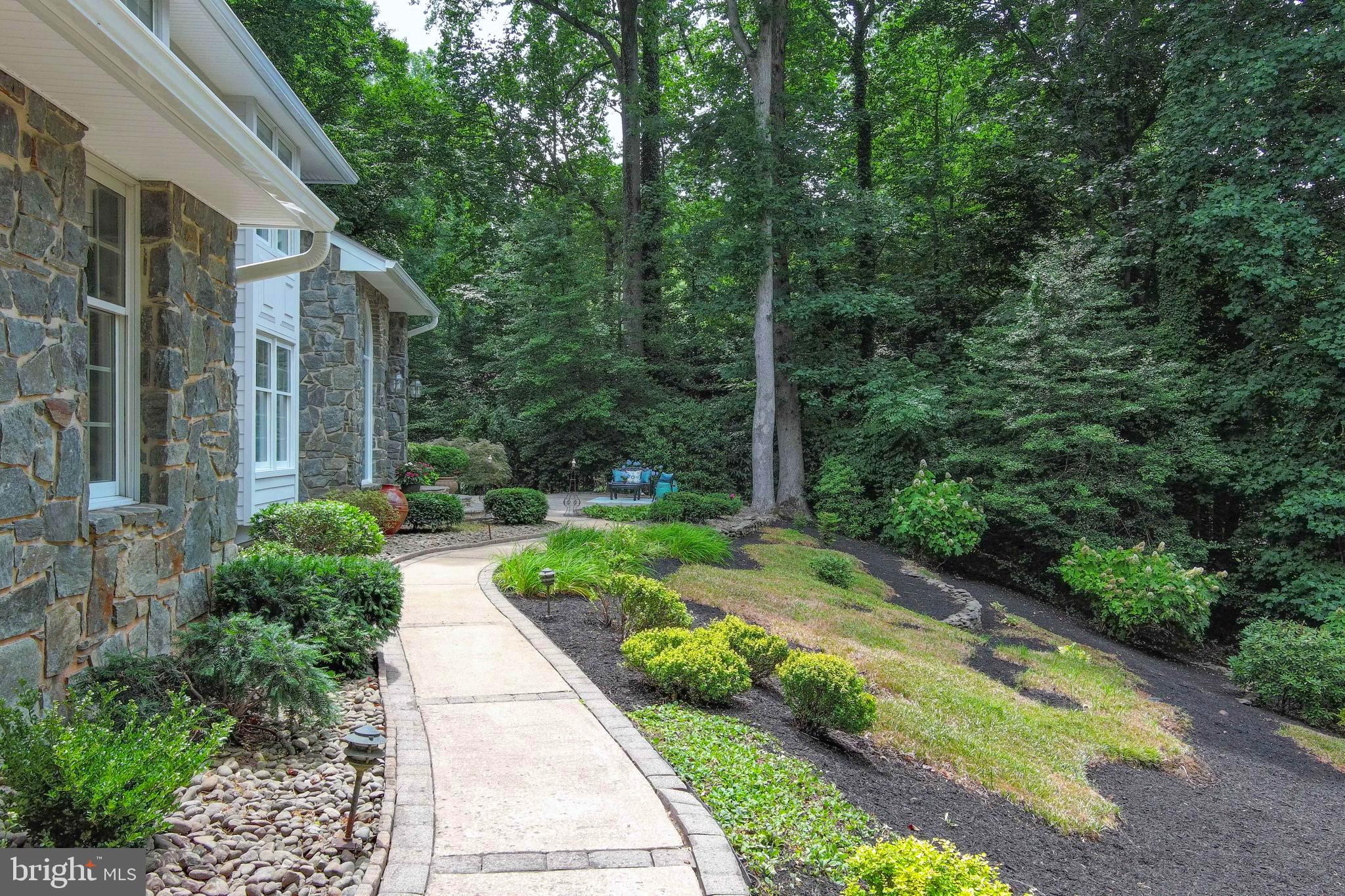 557 Osprey Point Road Crownsville, MD 21032 - Photo 6 of 91 Beautifully landscaped