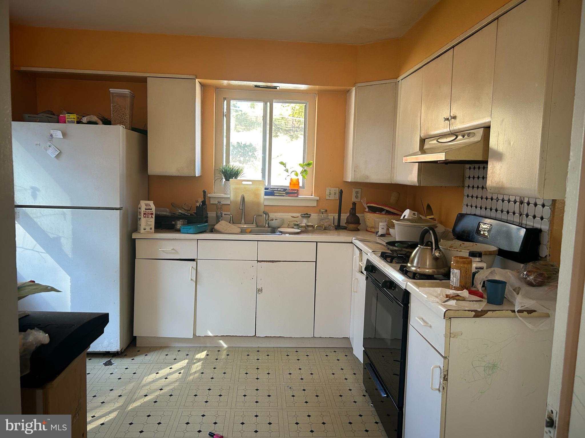 302 Wayne Avenue Silver Spring, MD 20910 - Photo 8 of 12