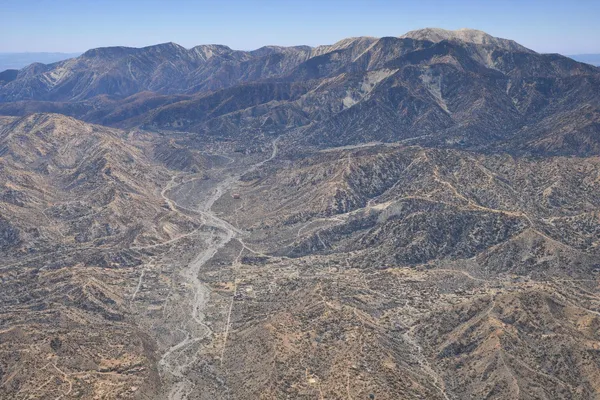 a view of a dry field