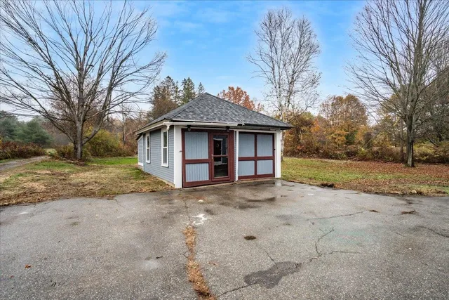 $479,900 | 233 Pembroke Street, Pembroke, NH 03275