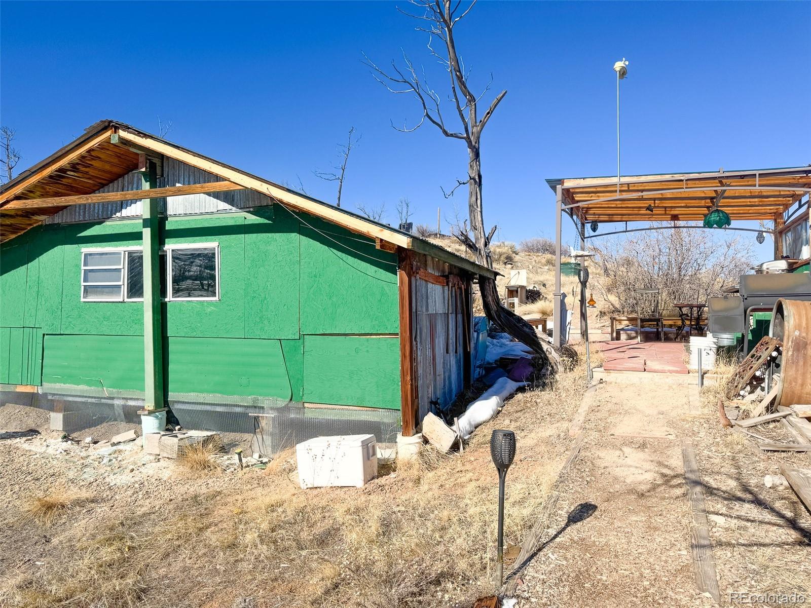 1725 35 1/10 Road De Beque, CO 81630 - Photo 26 of 36 a view of a backyard