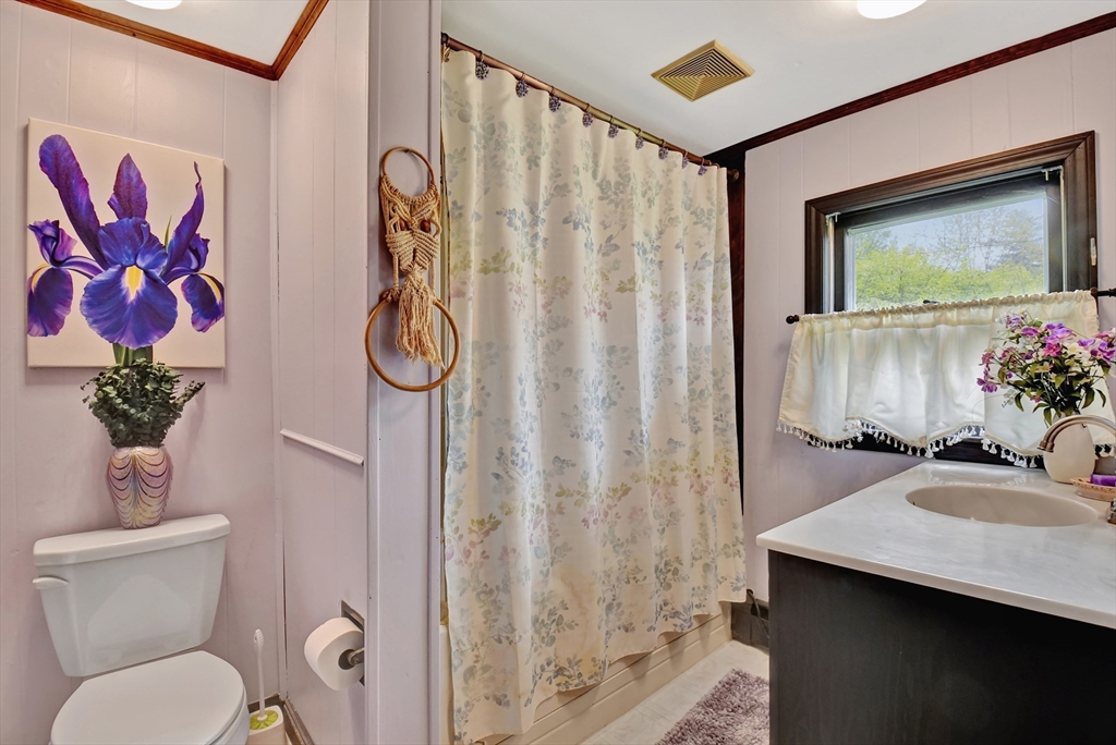 31 Spring Street Lunenburg, MA 01462 - Photo 24 of 38 Gallery Image 24