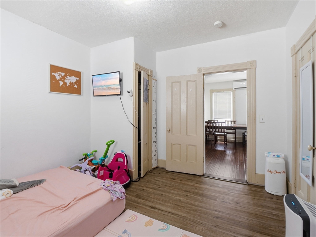 89 Gage Street Worcester, MA 01605 - Photo 6 of 41