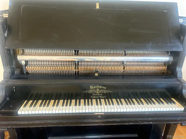 $800,000 | 2351 Federal Boulevard, Unit 304, Denver, CO 80211