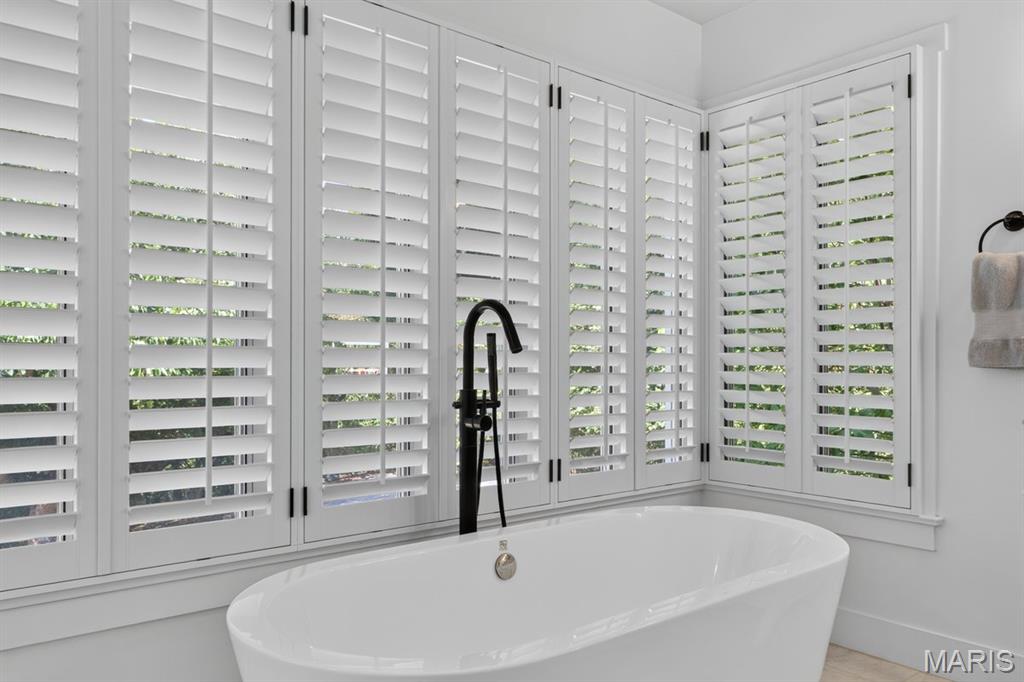 12237 Ladue Road Creve Coeur, MO 63141 - Photo 26 of 44
