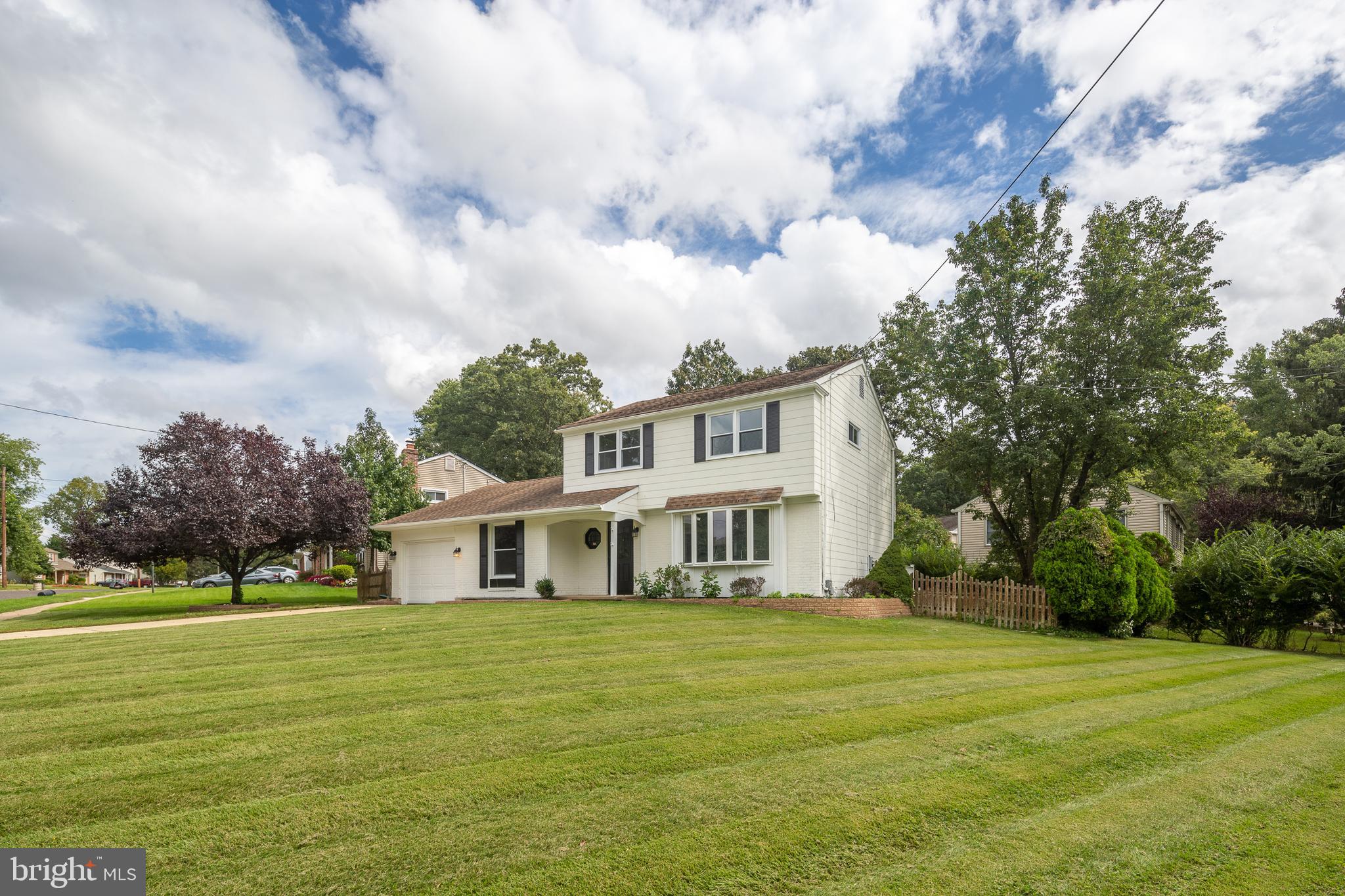 20 Holly Road Stratford, NJ 08084 - Photo 2 of 18