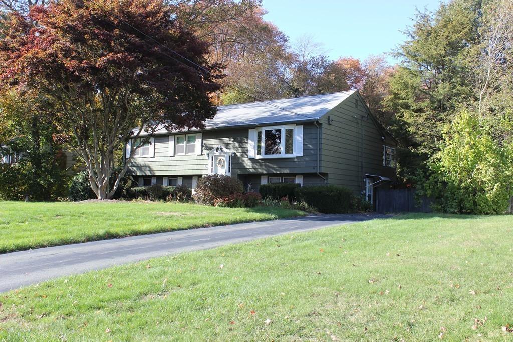 191 Corbett Road Stoughton, MA 02072 - Photo 3 of 26 Gallery Image 3