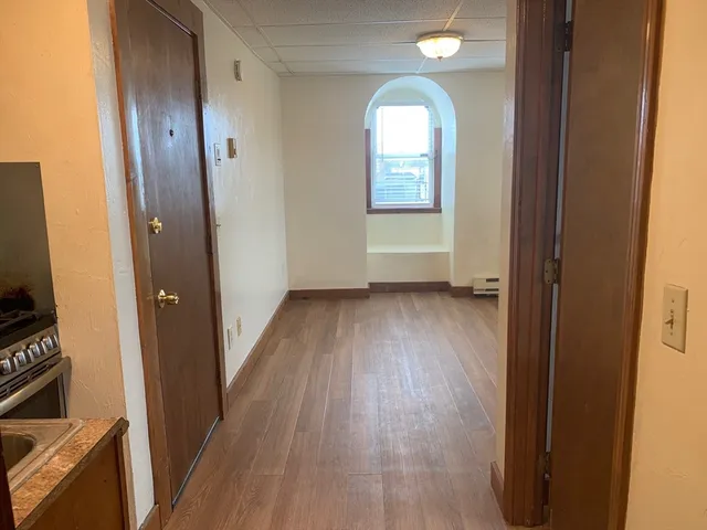 $1,400 | 29 Commercial Street, Unit 8, Lynn, MA 01905