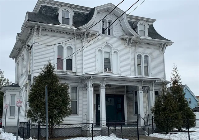 $1,400 | 29 Commercial Street, Unit 8, Lynn, MA 01905