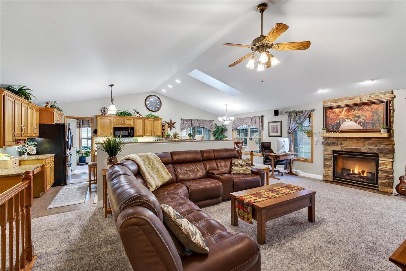 3215 Conservancy Estates Lane Sun Prairie, WI 53590 - Photo 12 of 73