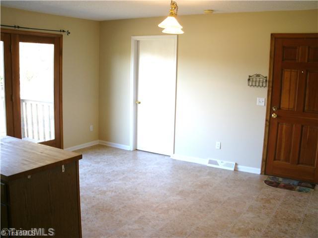 3900 Welcome-Arcadia Road Lexington, NC 27295 - Photo 3 of 16 Dining Room.