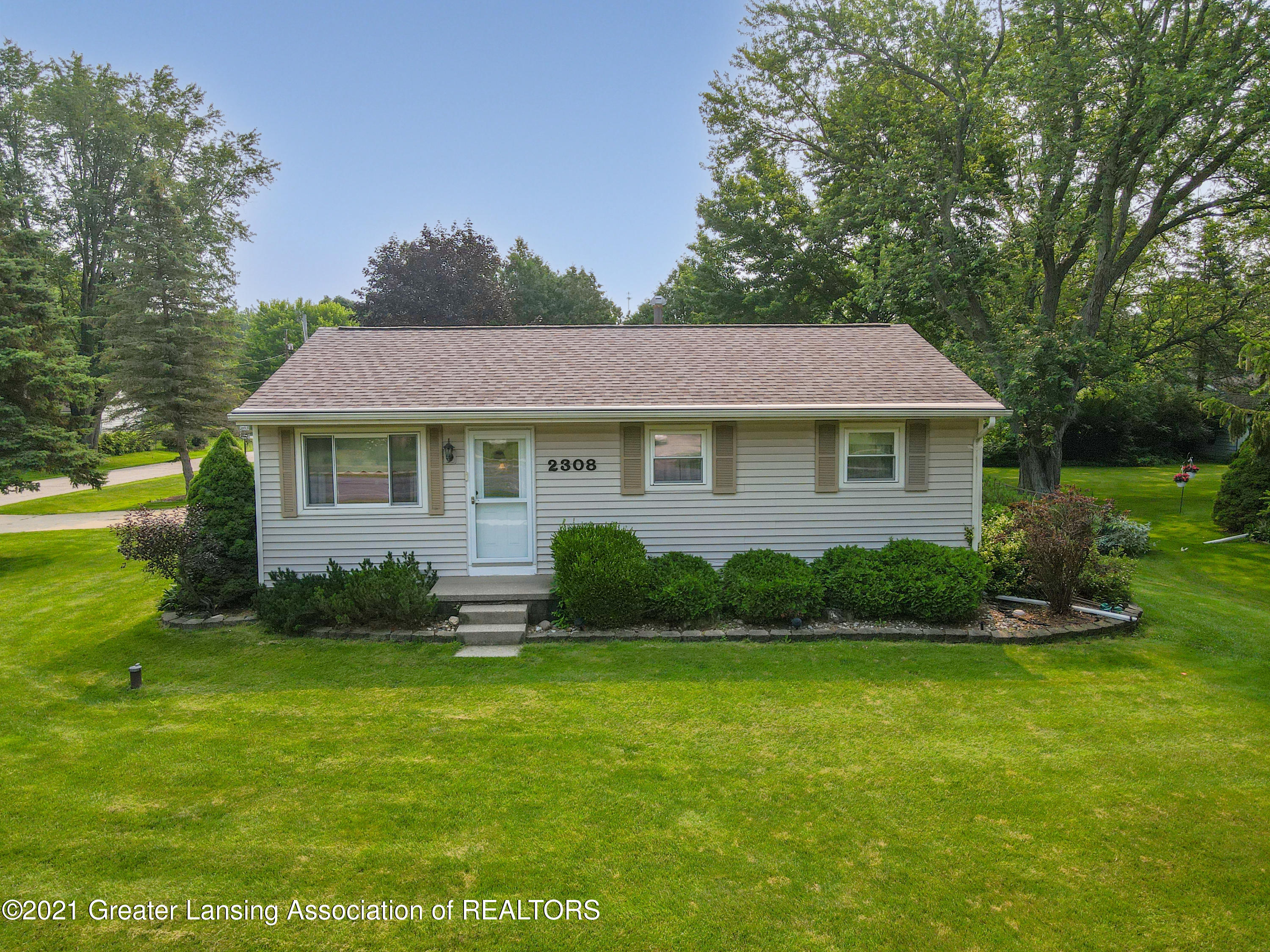 2308 Washington Road Lansing, MI 48911 - Photo 1 of 38 Front