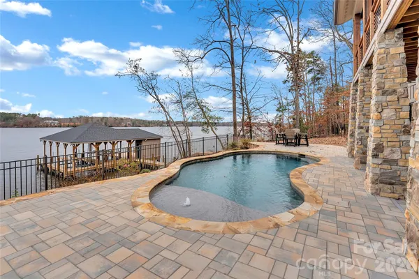 $3,179,000 | 8058 Edgewater Drive, Norwood, NC 28128