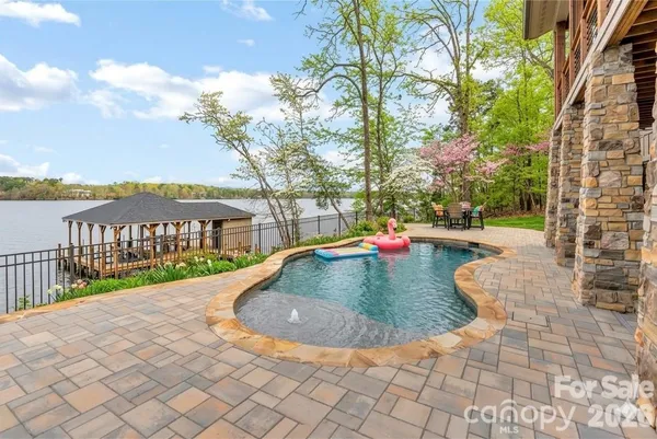 $3,179,000 | 8058 Edgewater Drive, Norwood, NC 28128