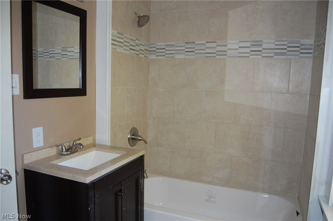 4061 Lecona Road Akron, OH 44319 - Photo 6 of 12