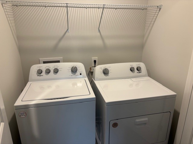 266 Redhead Lane Lebanon, TN 37090 - Photo 8 of 18 a utility room with dryer and washer