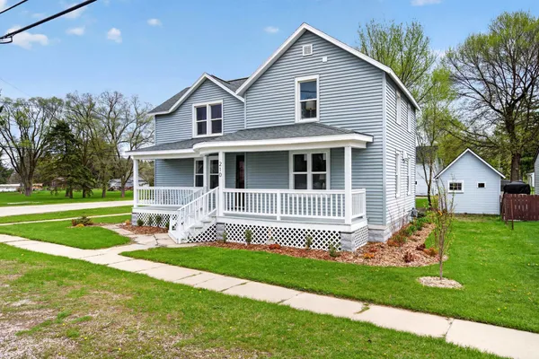 $298,000 | 210 North Farmer Street, Princeton, WI 54968