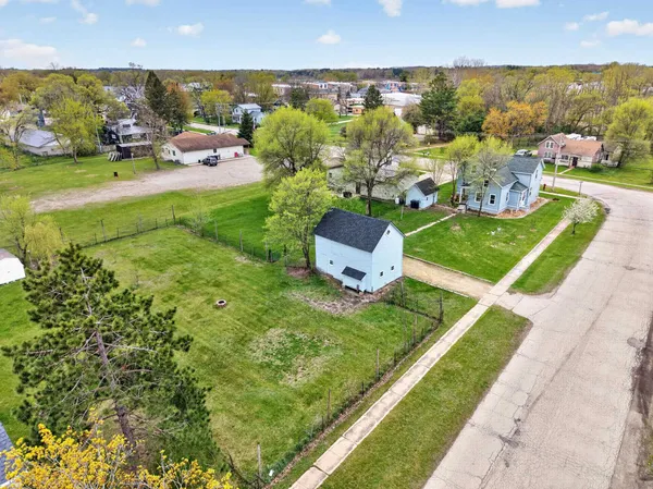 $298,000 | 210 North Farmer Street, Princeton, WI 54968