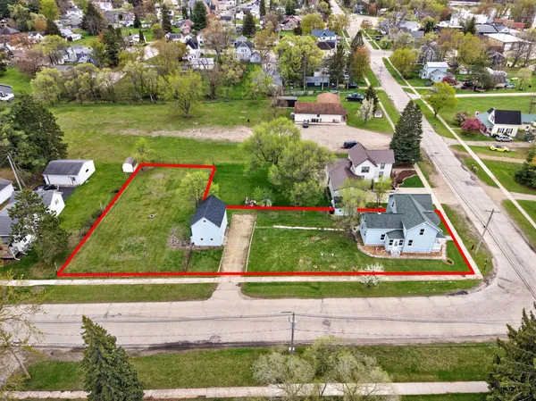 $298,000 | 210 North Farmer Street, Princeton, WI 54968