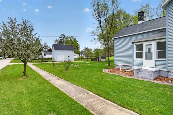 $298,000 | 210 North Farmer Street, Princeton, WI 54968