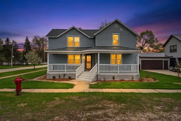 $298,000 | 210 North Farmer Street, Princeton, WI 54968