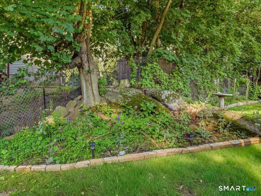 39 Glezen Street Norwich, CT 06360 - Photo 24 of 27