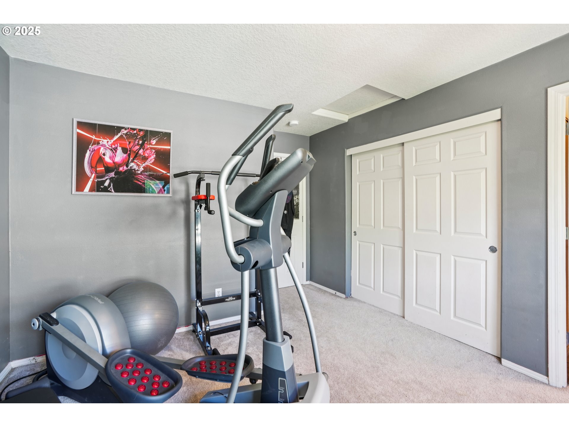 20621 Southwest Rosemount Street Beaverton, OR 97078 - Photo 24 of 37 a fan room with furniture and entryway