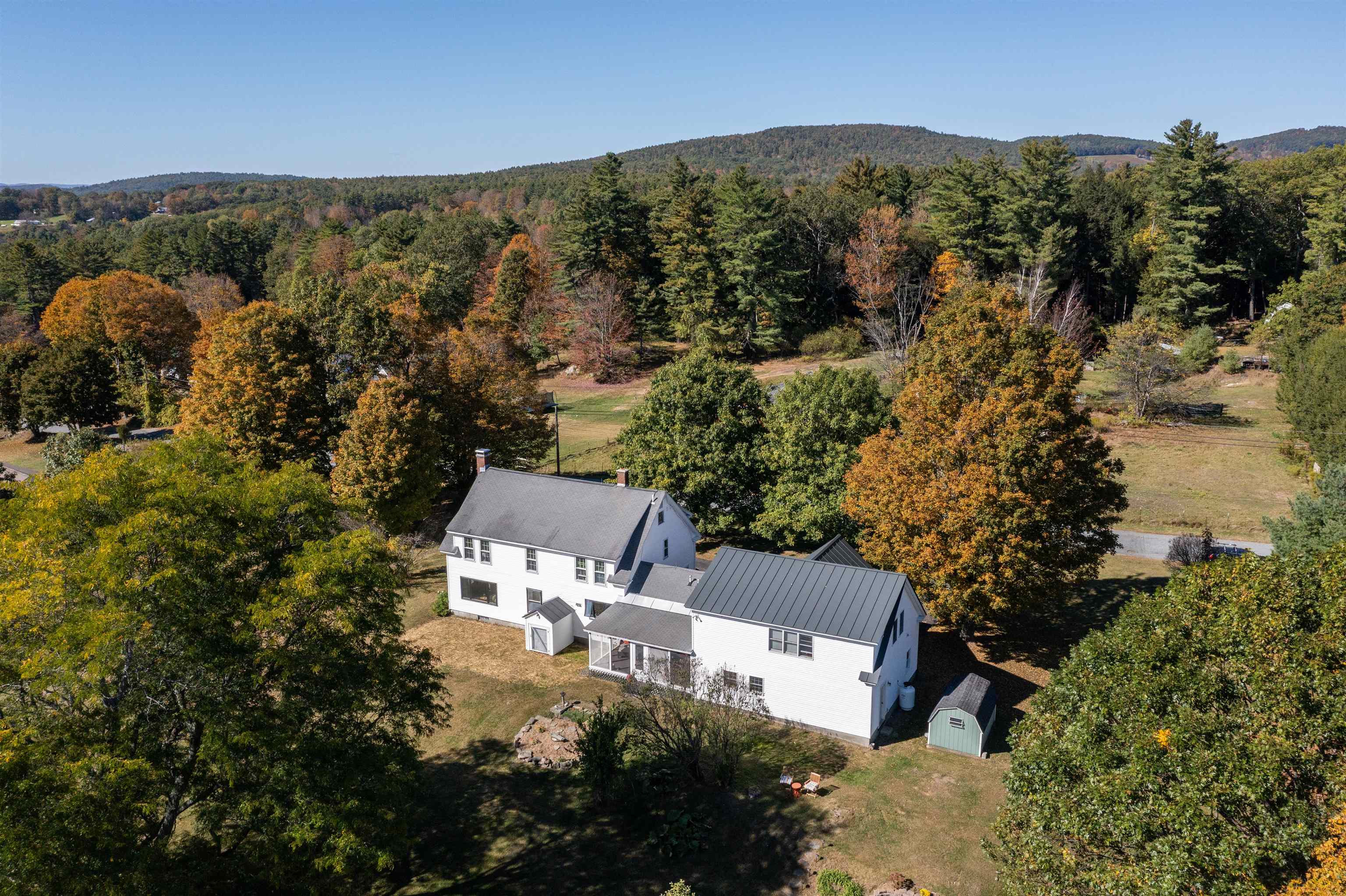 52 Farr Road Lebanon, NH 03766 - Photo 7 of 48