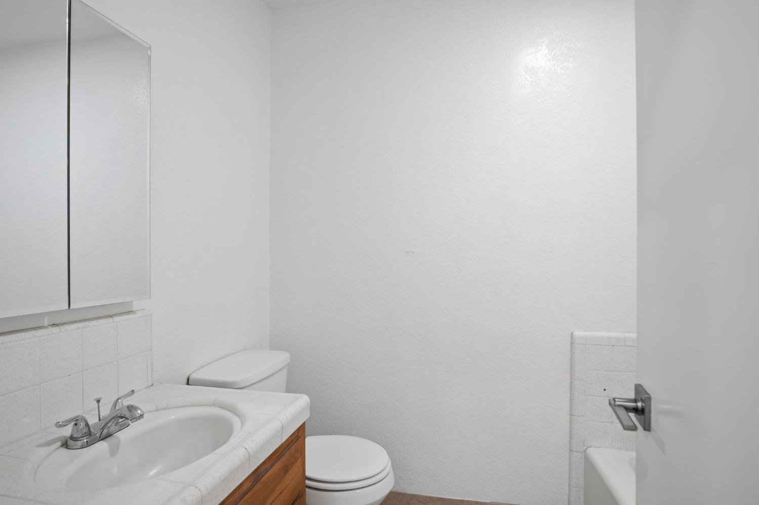 3010 Lester Road Denair, CA 95316 - Photo 8 of 33