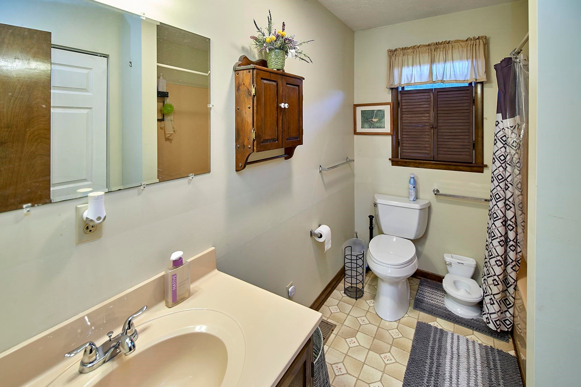 2599 Cross Crk Road Buffalo, WV 25033 - Photo 16 of 32 Gallery Image 16