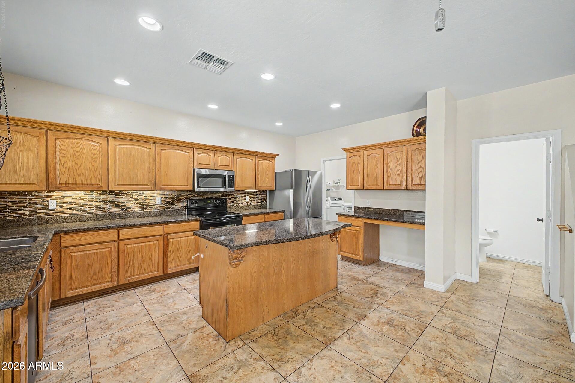 2934 West Fremont Rd. Phoenix, AZ 85041 - Photo 10 of 25 16-Fremont