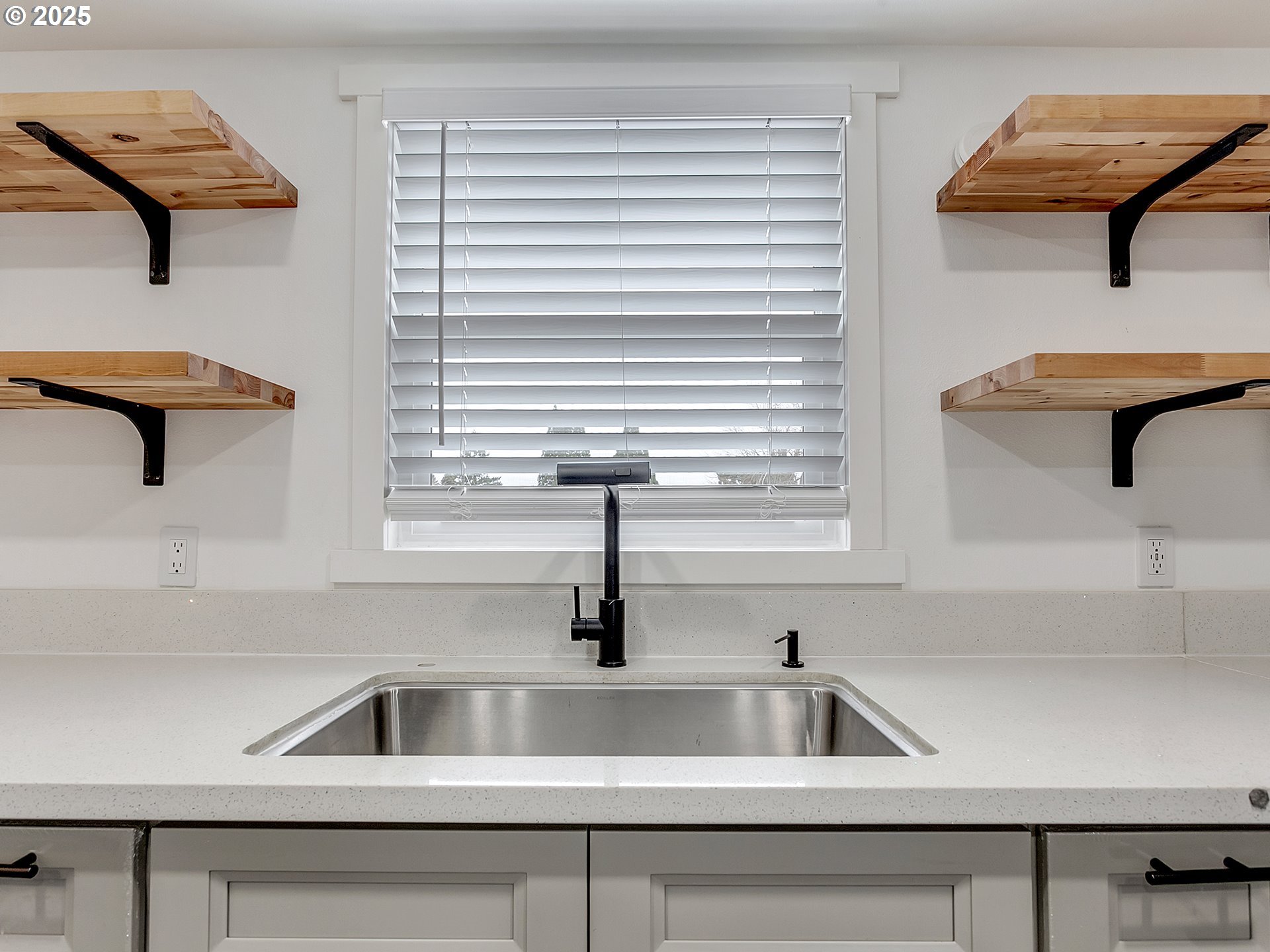 620 Southeast 2nd Avenue Canby, OR 97013 - Photo 14 of 26 Bedroom