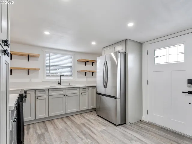 $80,000 | 620 Southeast 2nd Avenue, Canby, OR 97013