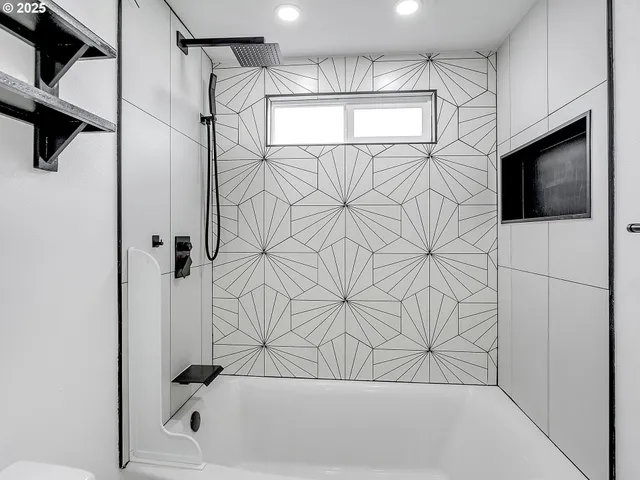 $80,000 | 620 Southeast 2nd Avenue, Canby, OR 97013