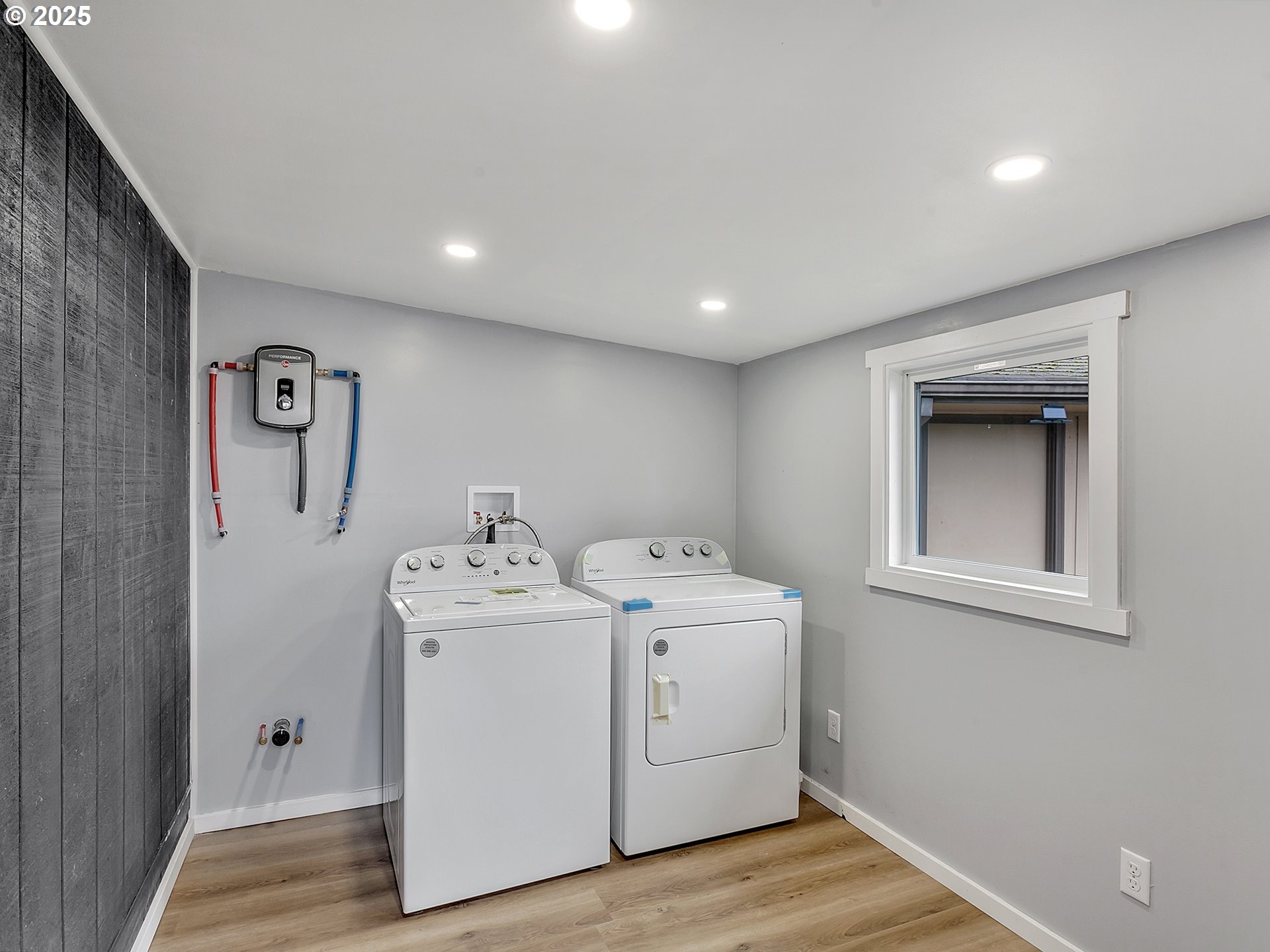 620 Southeast 2nd Avenue Canby, OR 97013 - Photo 8 of 26 Hallway