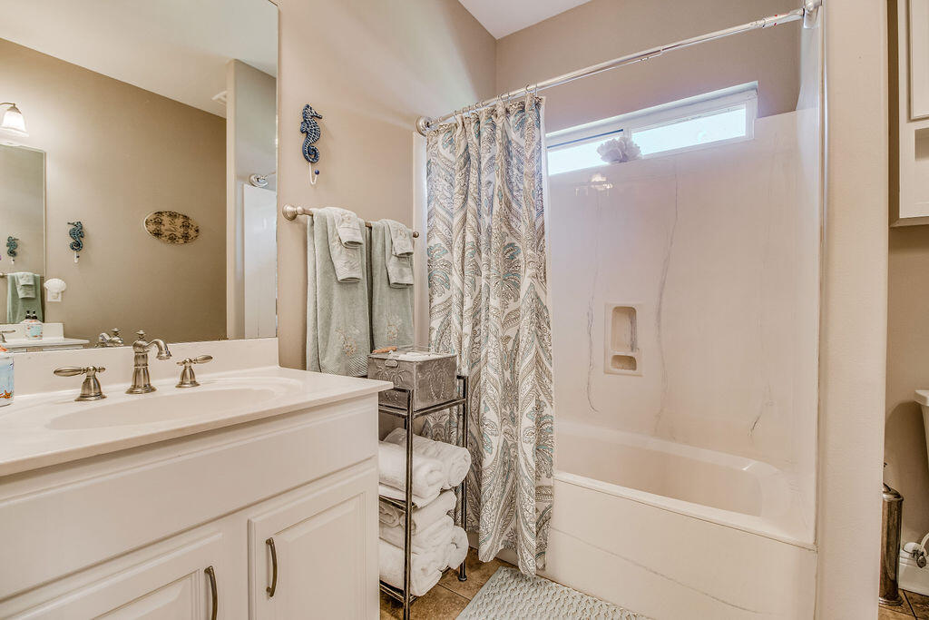 2655 Masters Boulevard Navarre, FL 32566 - Photo 34 of 87 2655MastersBoulevard-30